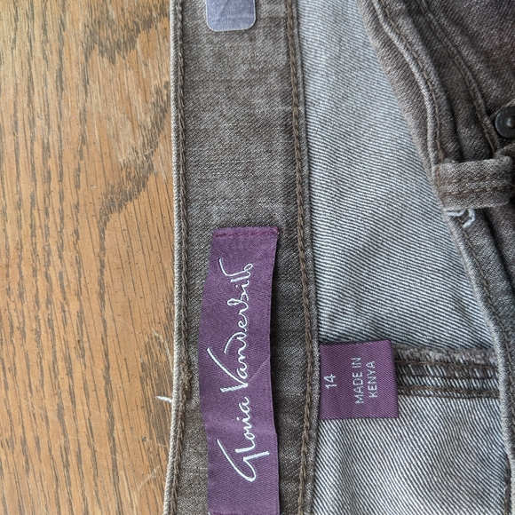 Jeans - Picture 2 of 2